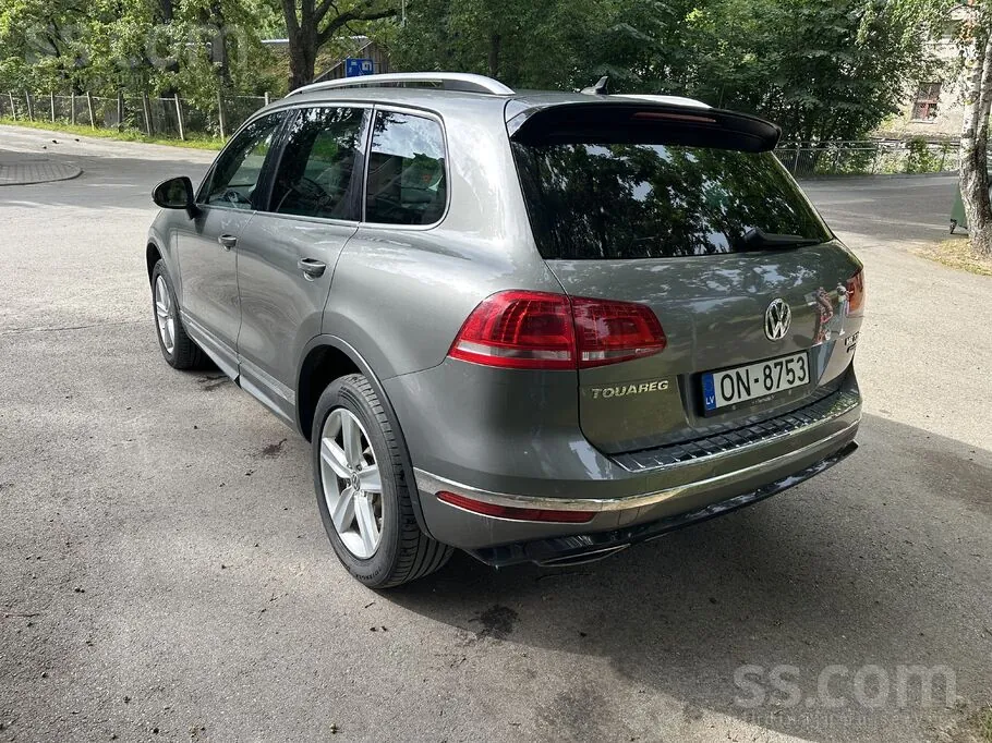 Volkswagen Touareg 2015 photo 4