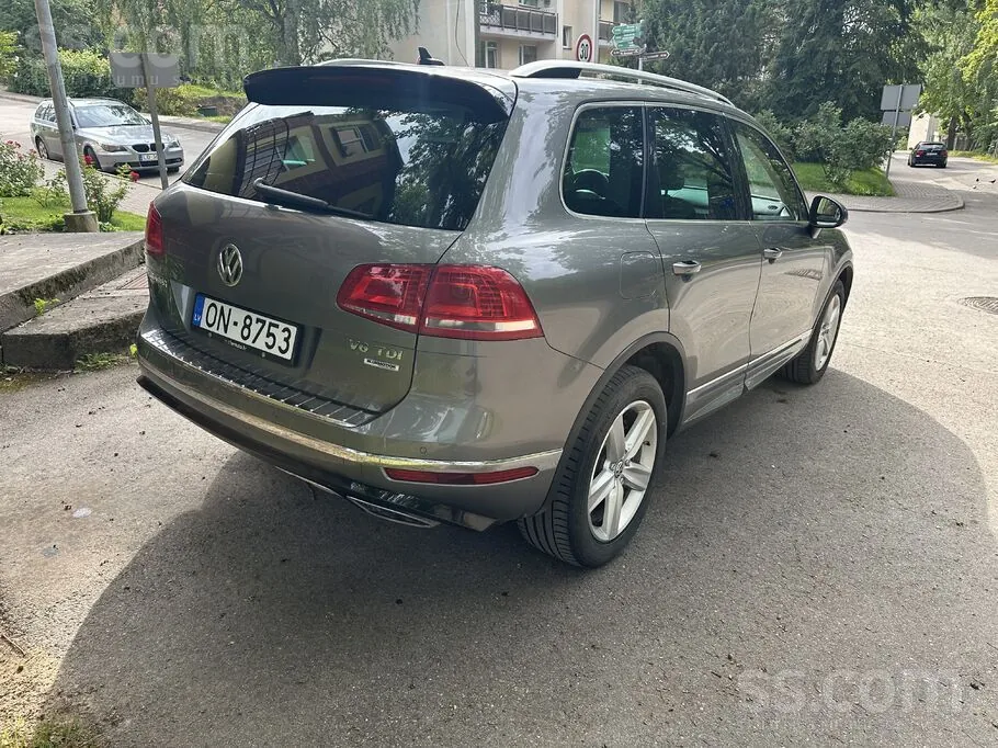 Volkswagen Touareg 2015 photo 3