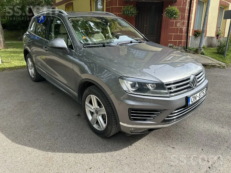 Volkswagen Touareg 2015 photo 2