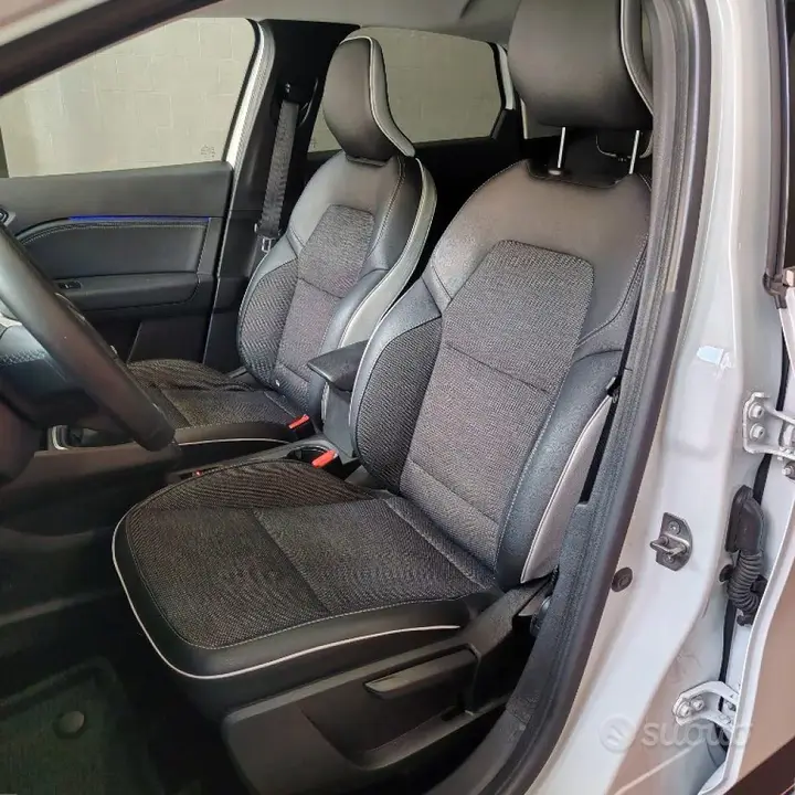 Renault Captur 2023 photo 4