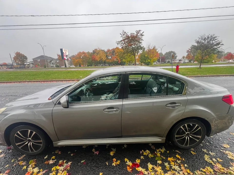 Subaru Legacy 2010 photo 3