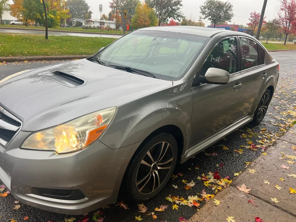 Subaru Legacy 2010 photo 2
