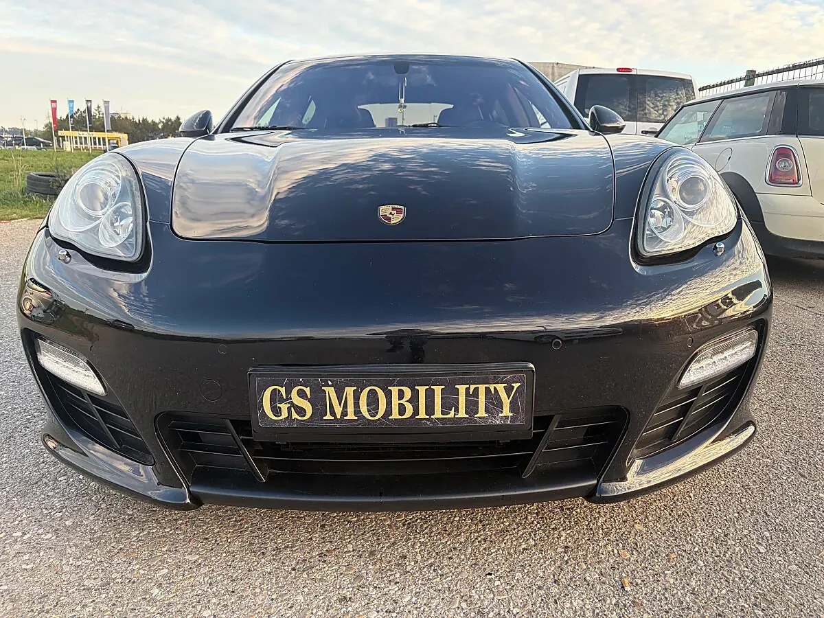 Porsche Panamera 2009 photo 2