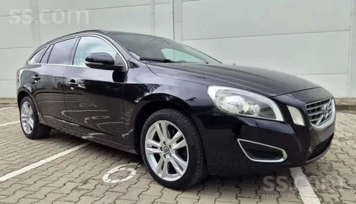 Volvo V60 2011 photo 2
