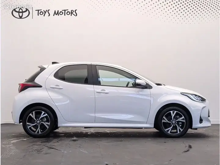 Toyota Yaris 2025 photo 5