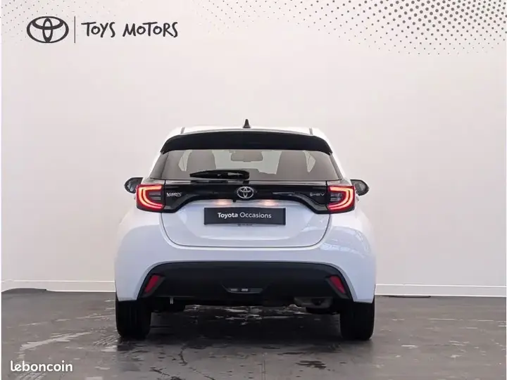 Toyota Yaris 2025 photo 3