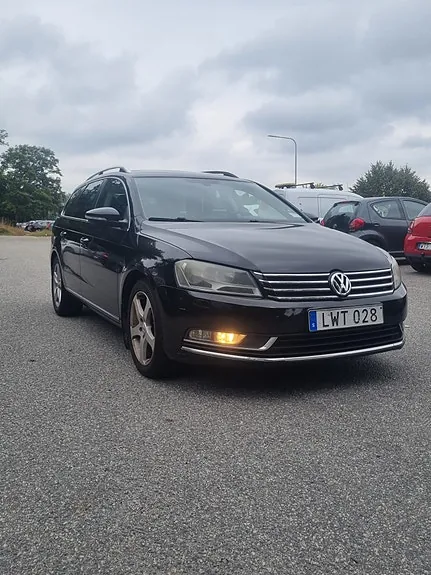 Volkswagen Passat 2012 photo 2