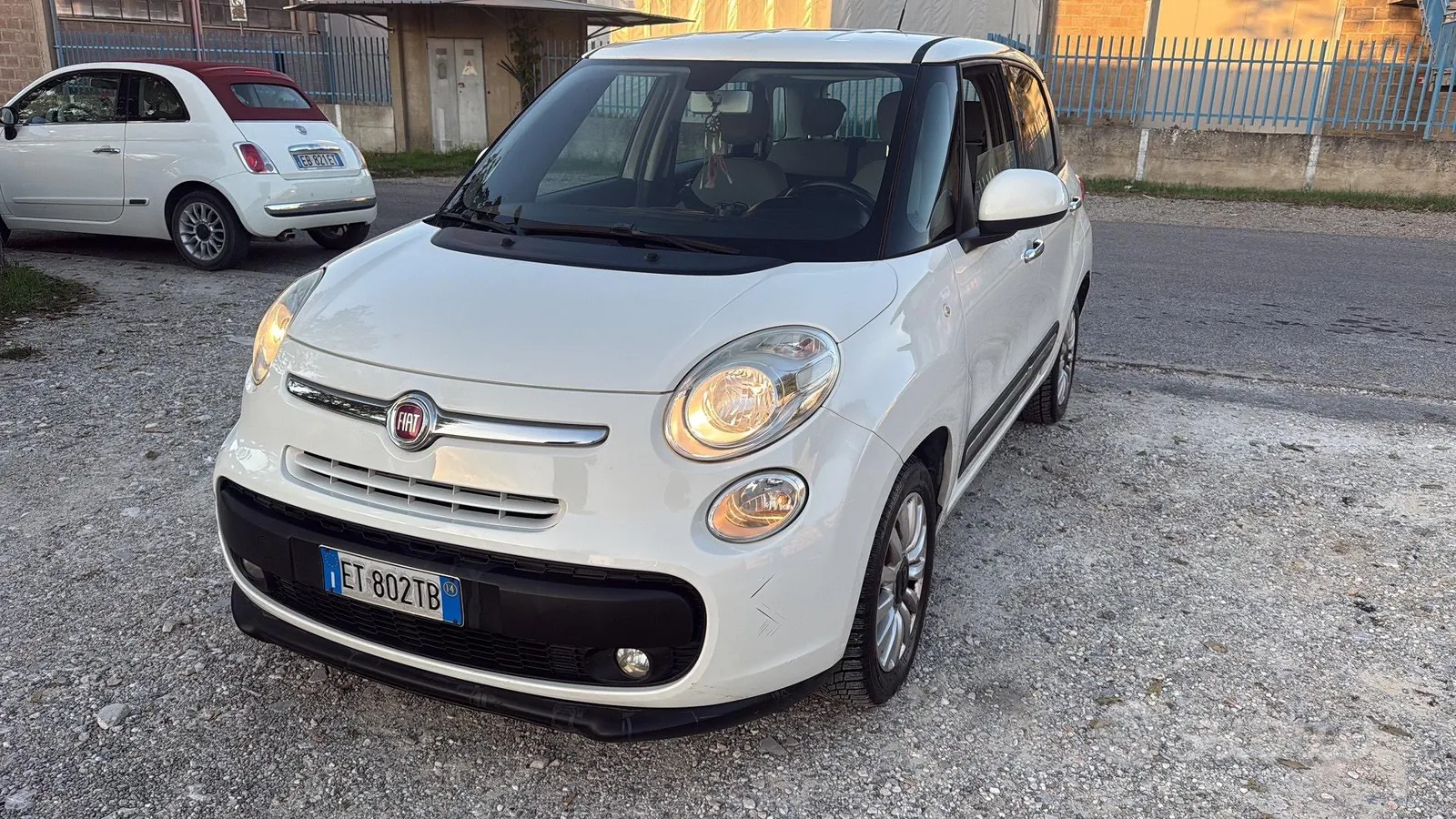 Fiat 500L 2014 photo 2