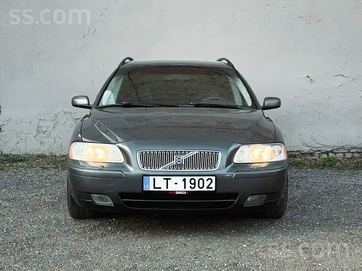 Volvo V70 2004 photo 4