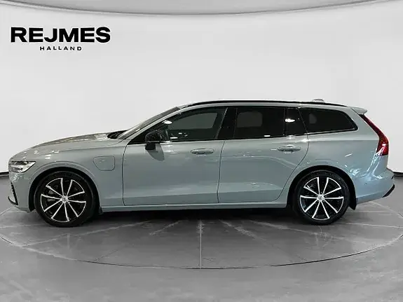 Volvo V60 2025 photo 3