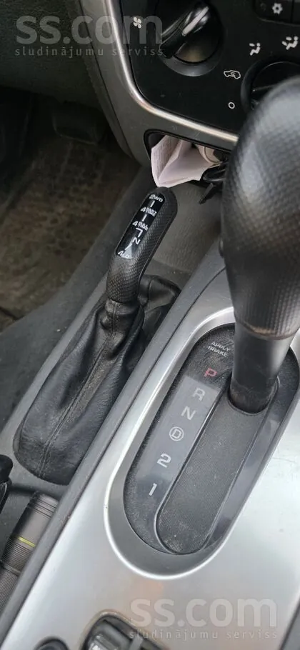 Jeep Cherokee 2005 photo 3