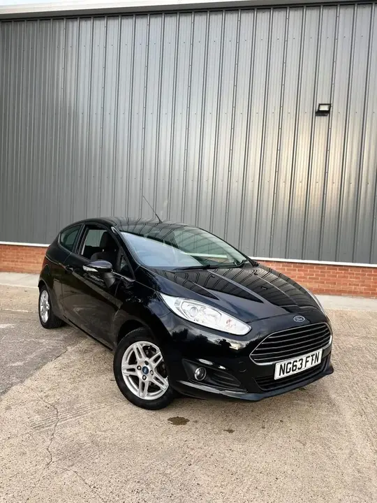 Ford Fiesta 2014 photo 2