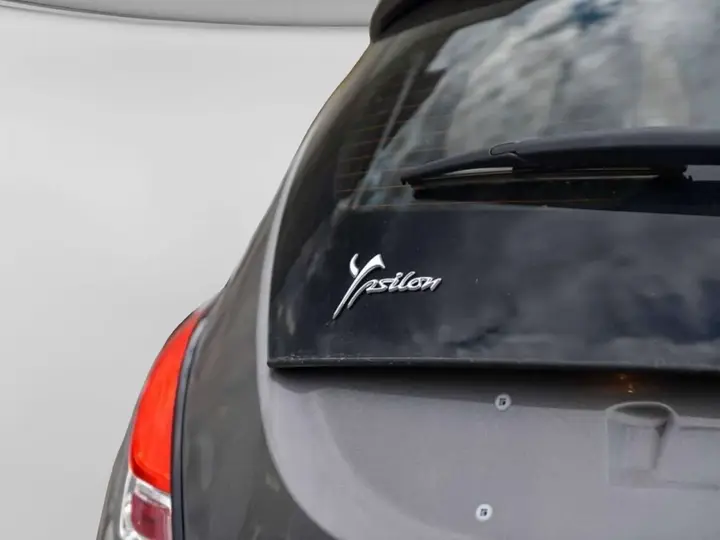 Lancia Ypsilon 2023 photo 4
