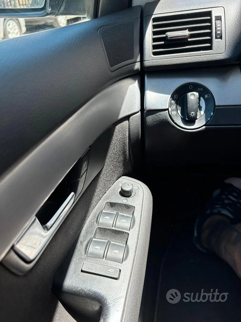 Audi A4 2006 photo 4