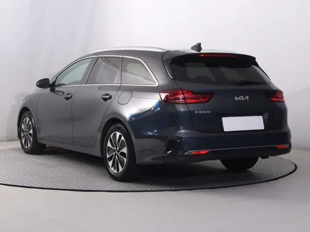 Kia Ceed Sw 2025 photo 3