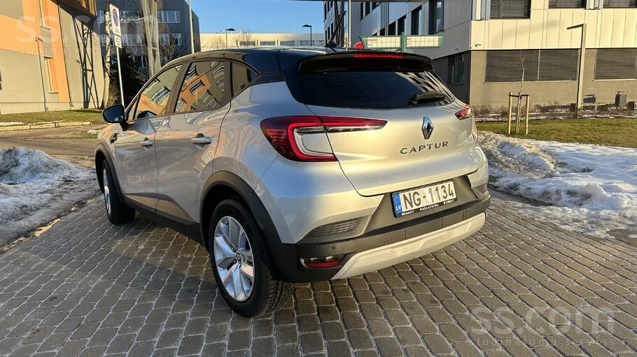 Renault Captur 2022 photo 2