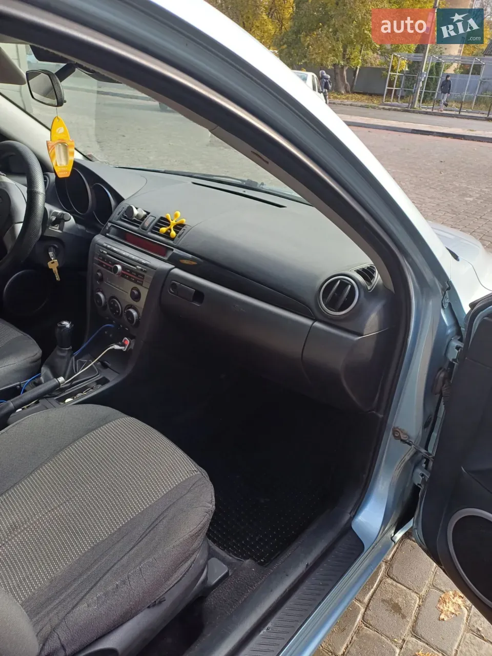 Mazda 3 2006 photo 2
