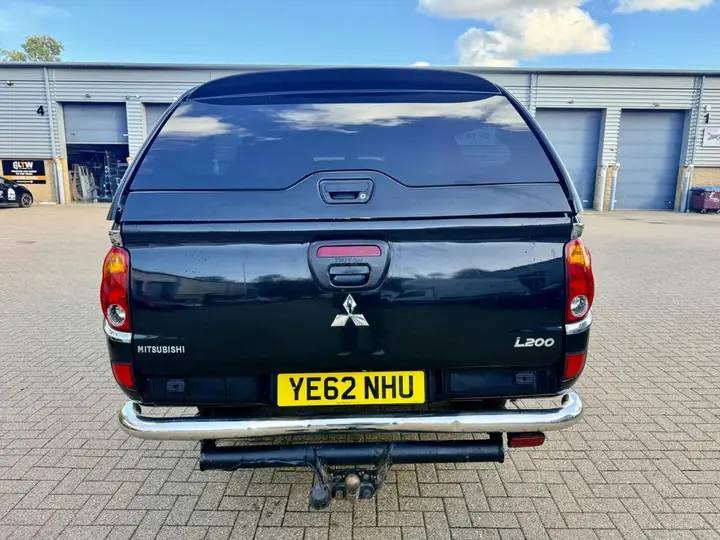 Mitsubishi L200 2012 photo 5