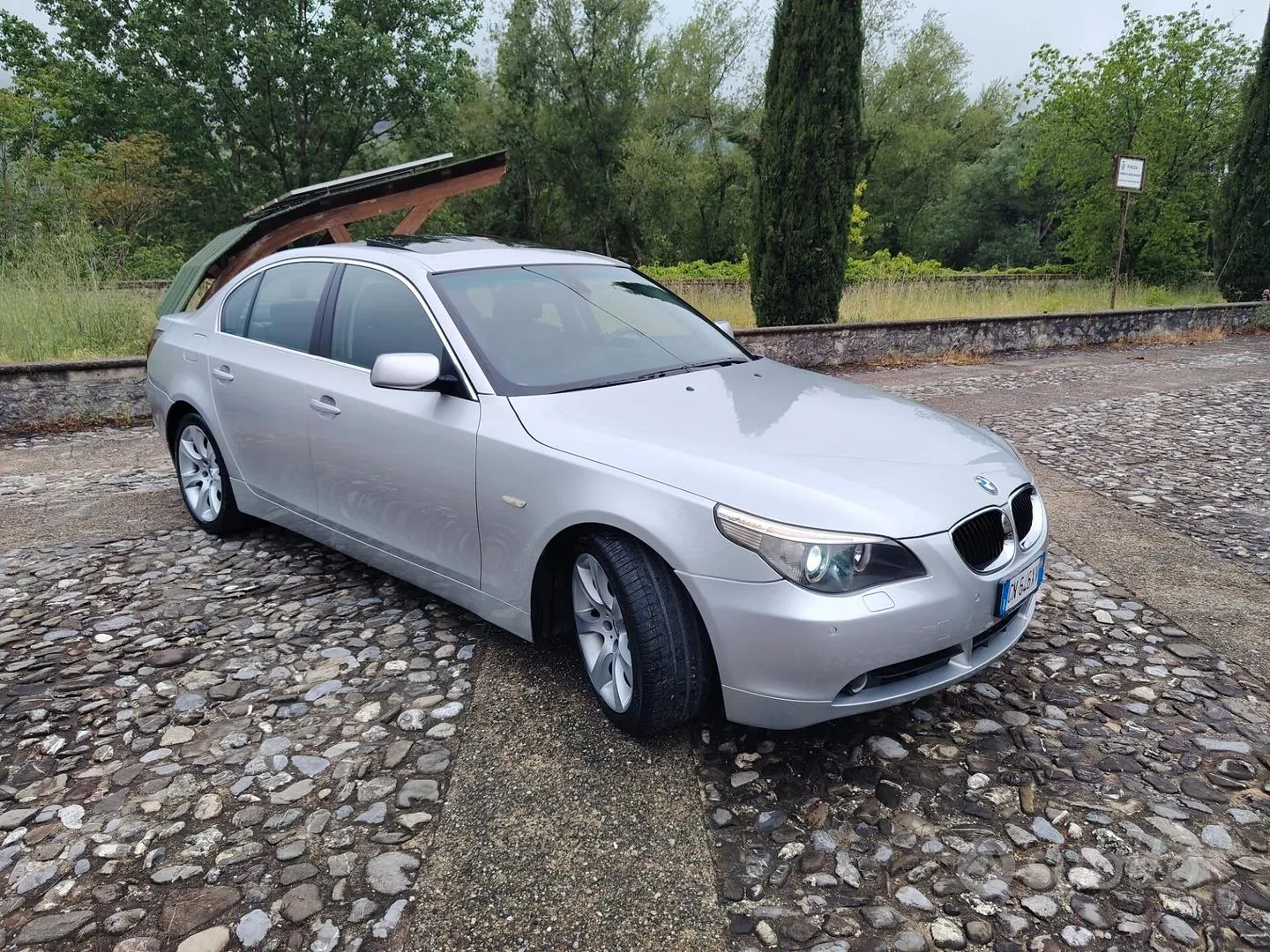 BMW 530D 2003 photo 2