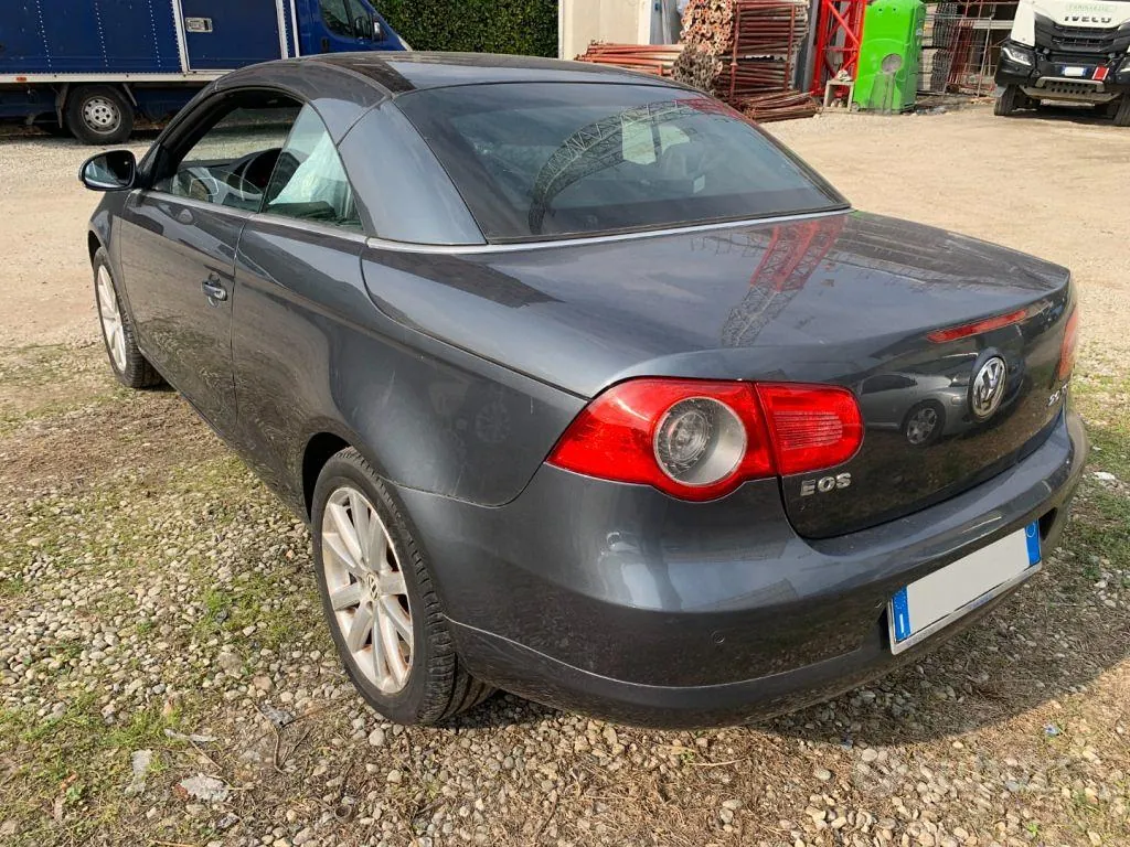 Volkswagen Eos 2009 photo 4