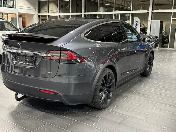 Tesla Model X 2017 photo 5