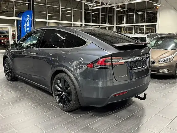 Tesla Model X 2017 photo 3