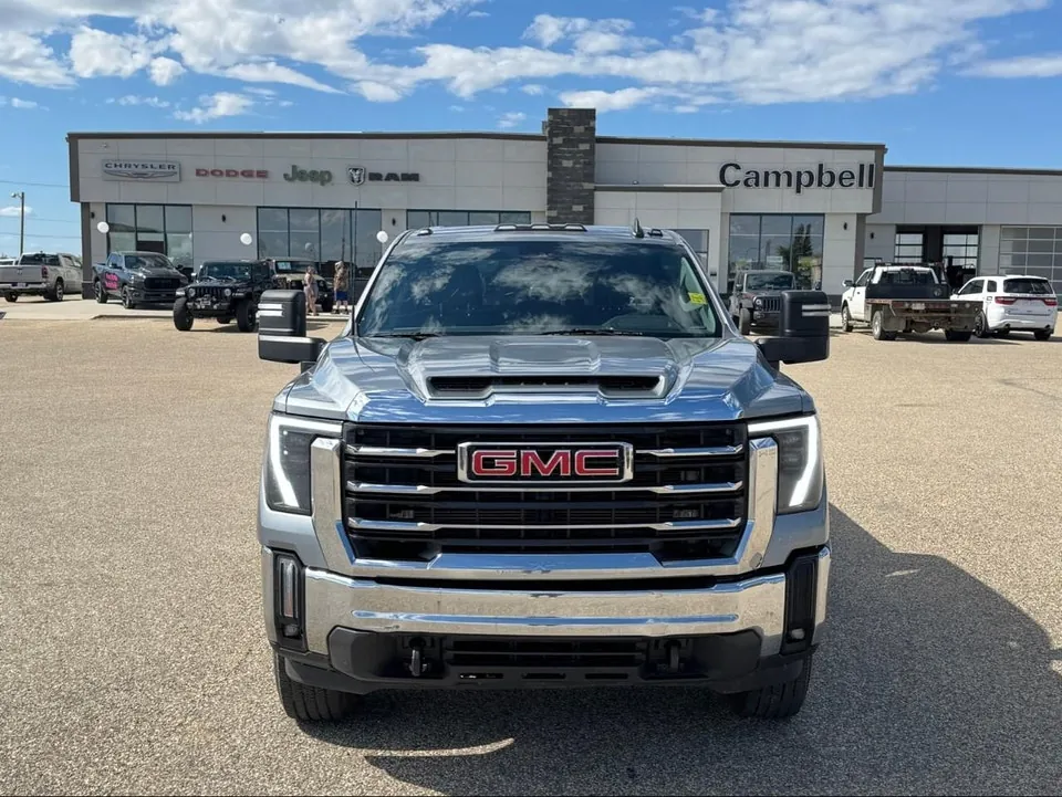 GMC Sierra 3500Hd 2024 photo 2