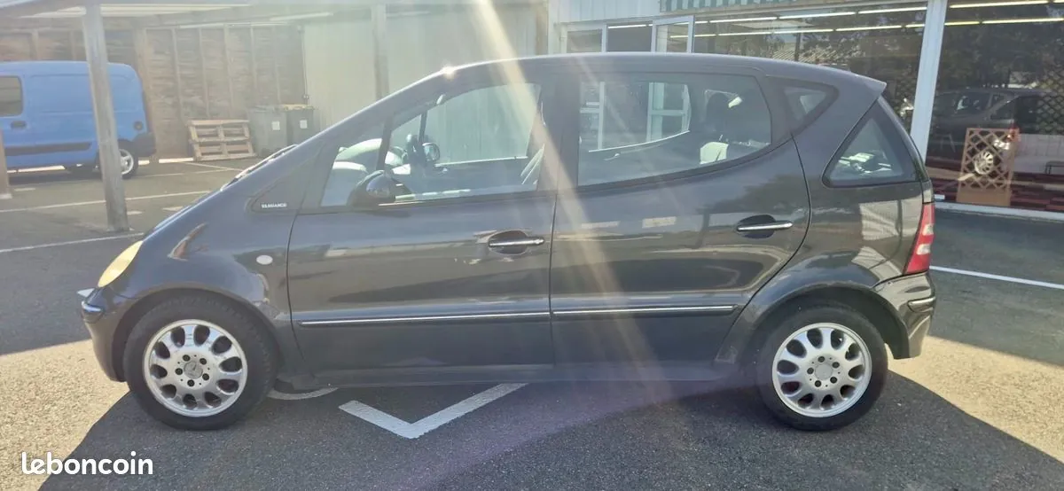 Mercedes-Benz A-Class 2002 photo 2