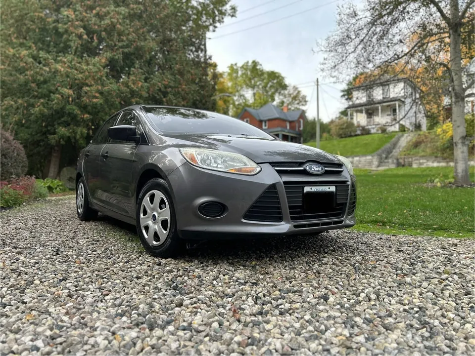 Ford Focus 2013 photo 2