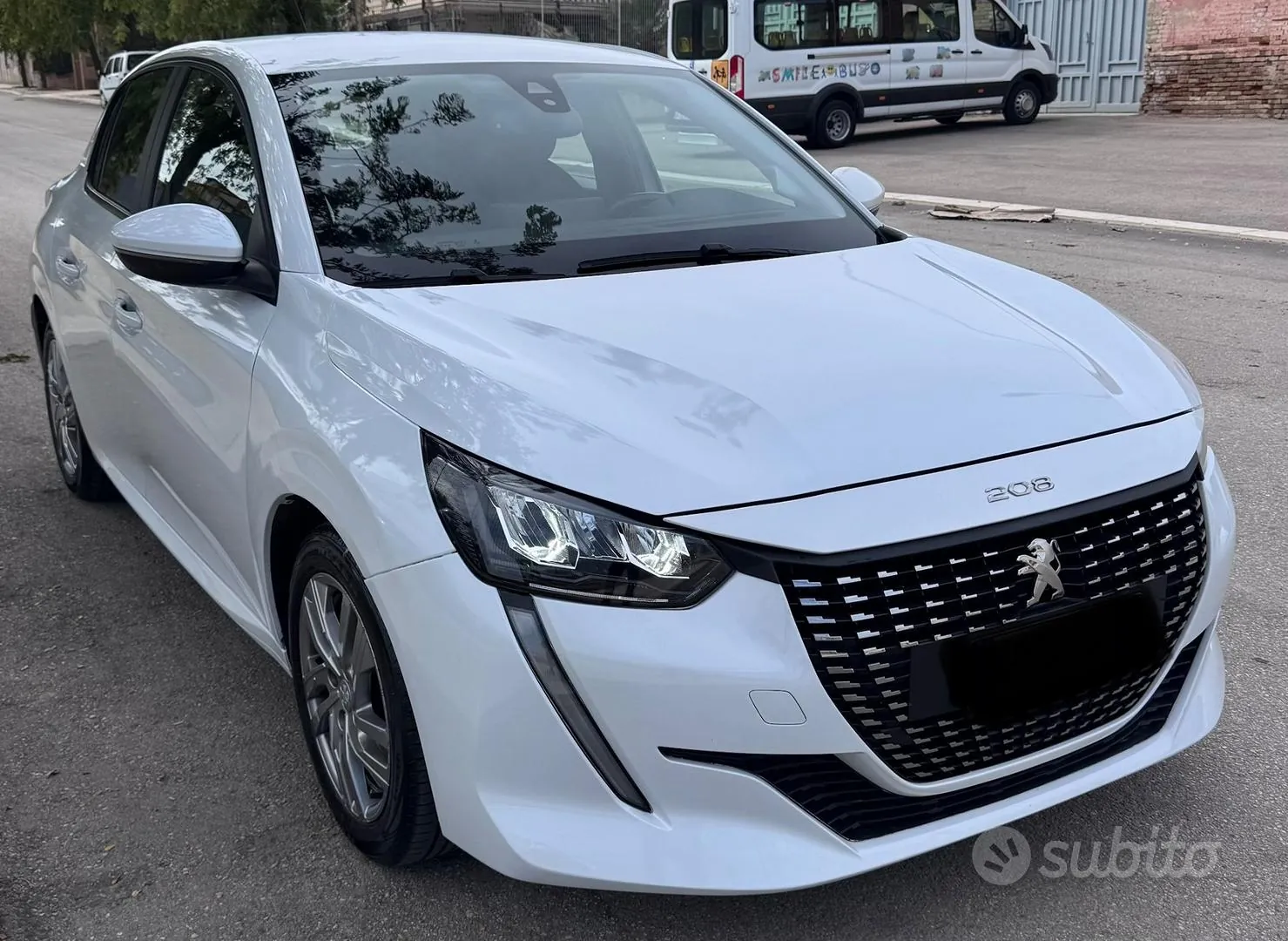 Peugeot 208 2022 photo 3