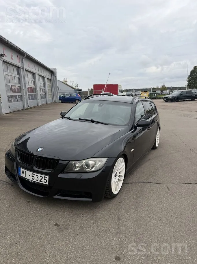 BMW 320