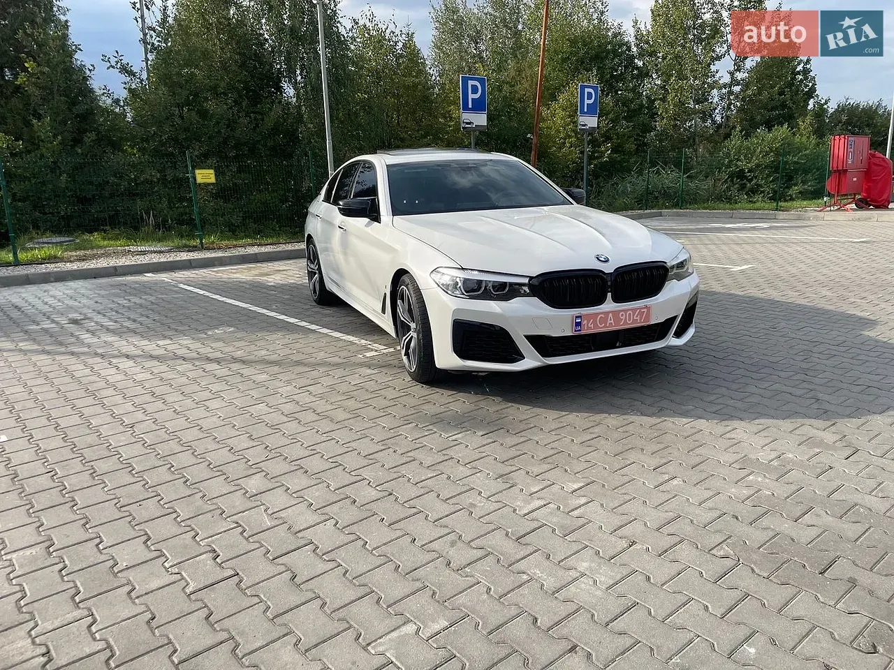 BMW 5 Series 2018 photo 5