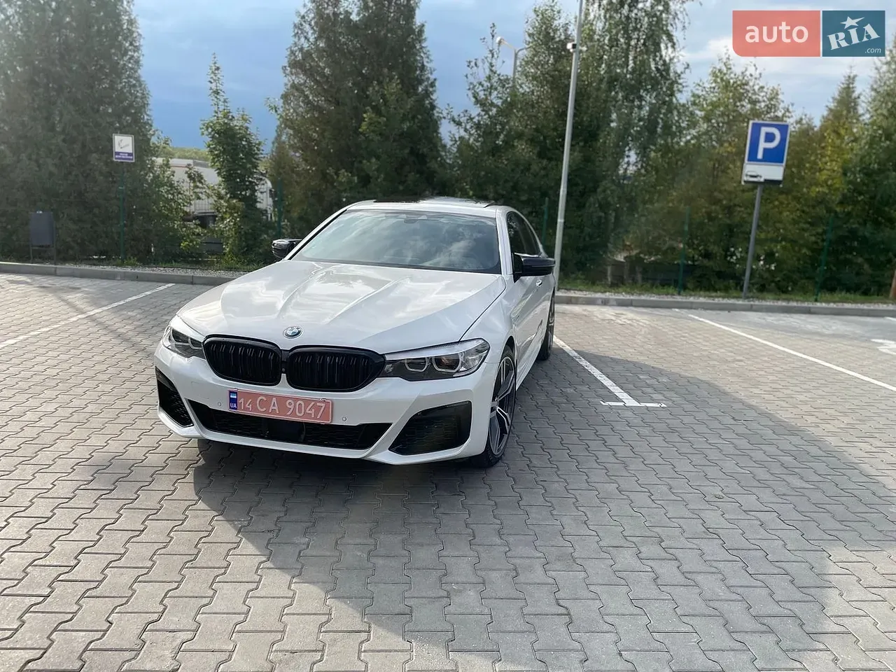 BMW 5 Series 2018 photo 3
