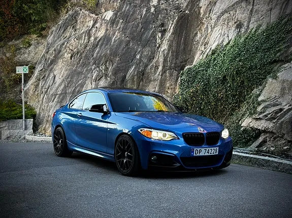 BMW 218D 2015 photo 2