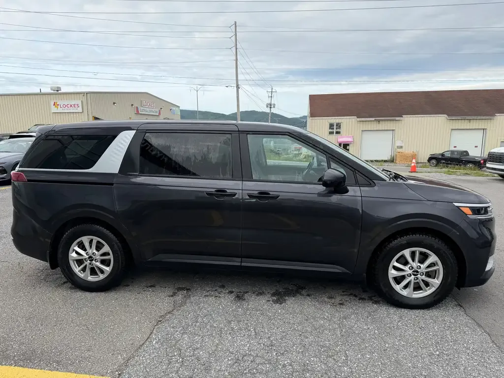 Kia Carnival 2022 photo 4