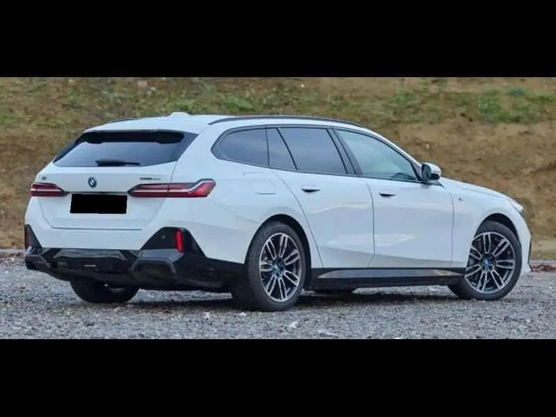 BMW I5 2024 photo 4