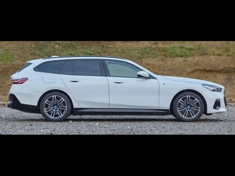 BMW I5 2024 photo 3