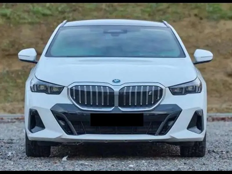 BMW I5 2024 photo 2