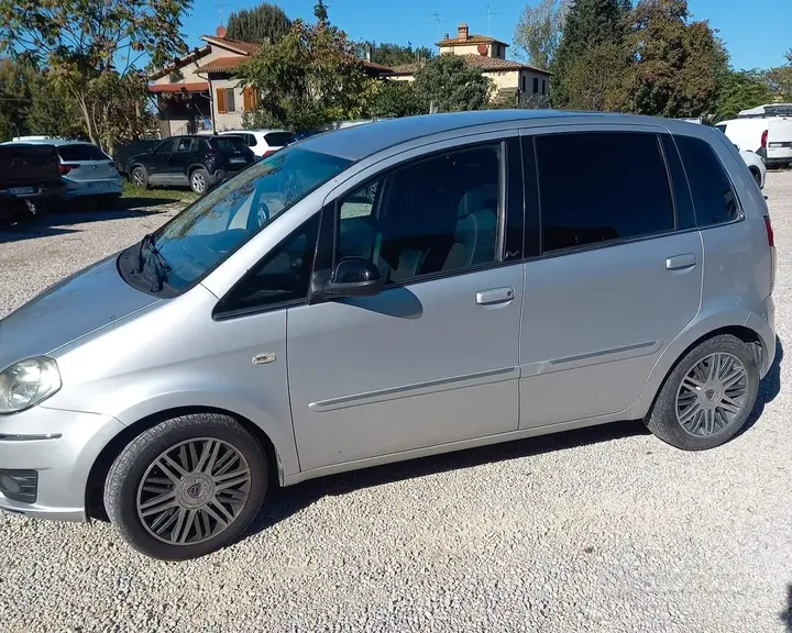 Lancia Musa 2009 photo 5