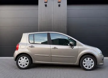 Renault Modus 2012 photo 2