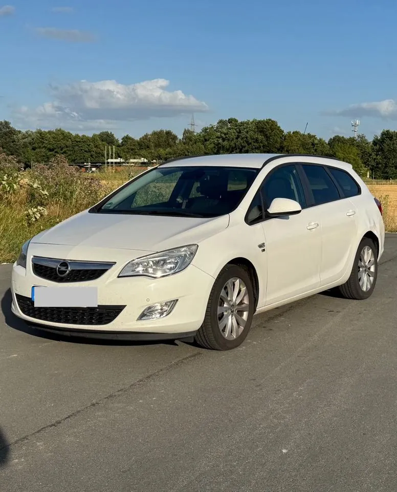 Opel Astra J