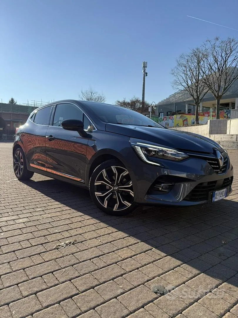 Renault Clio 2022 photo 2