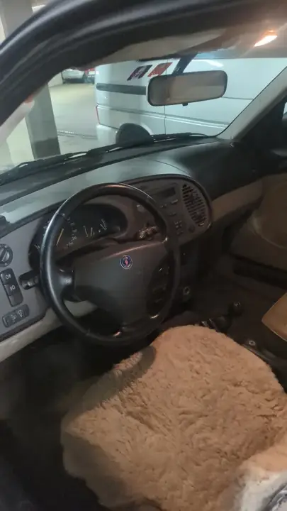 Saab 900