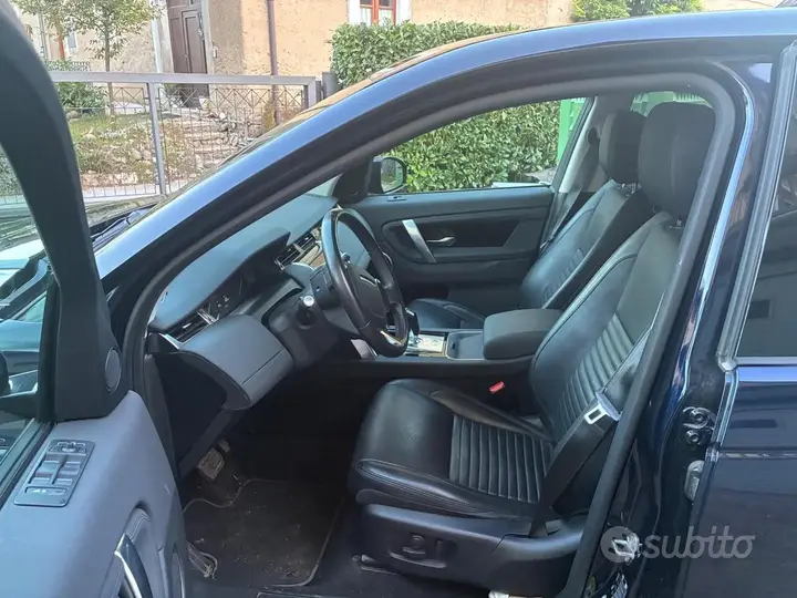 Land Rover Discovery Sport 2021 photo 5
