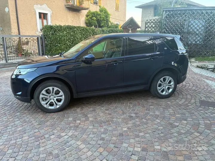 Land Rover Discovery Sport 2021 photo 2
