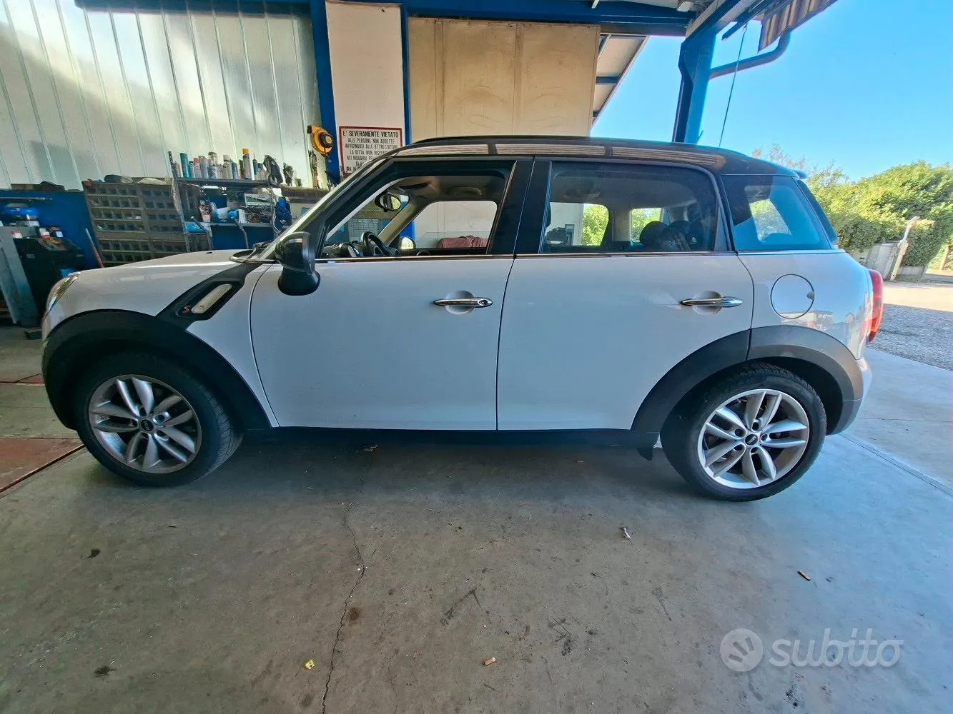 Mini Countryman 2012 photo 2
