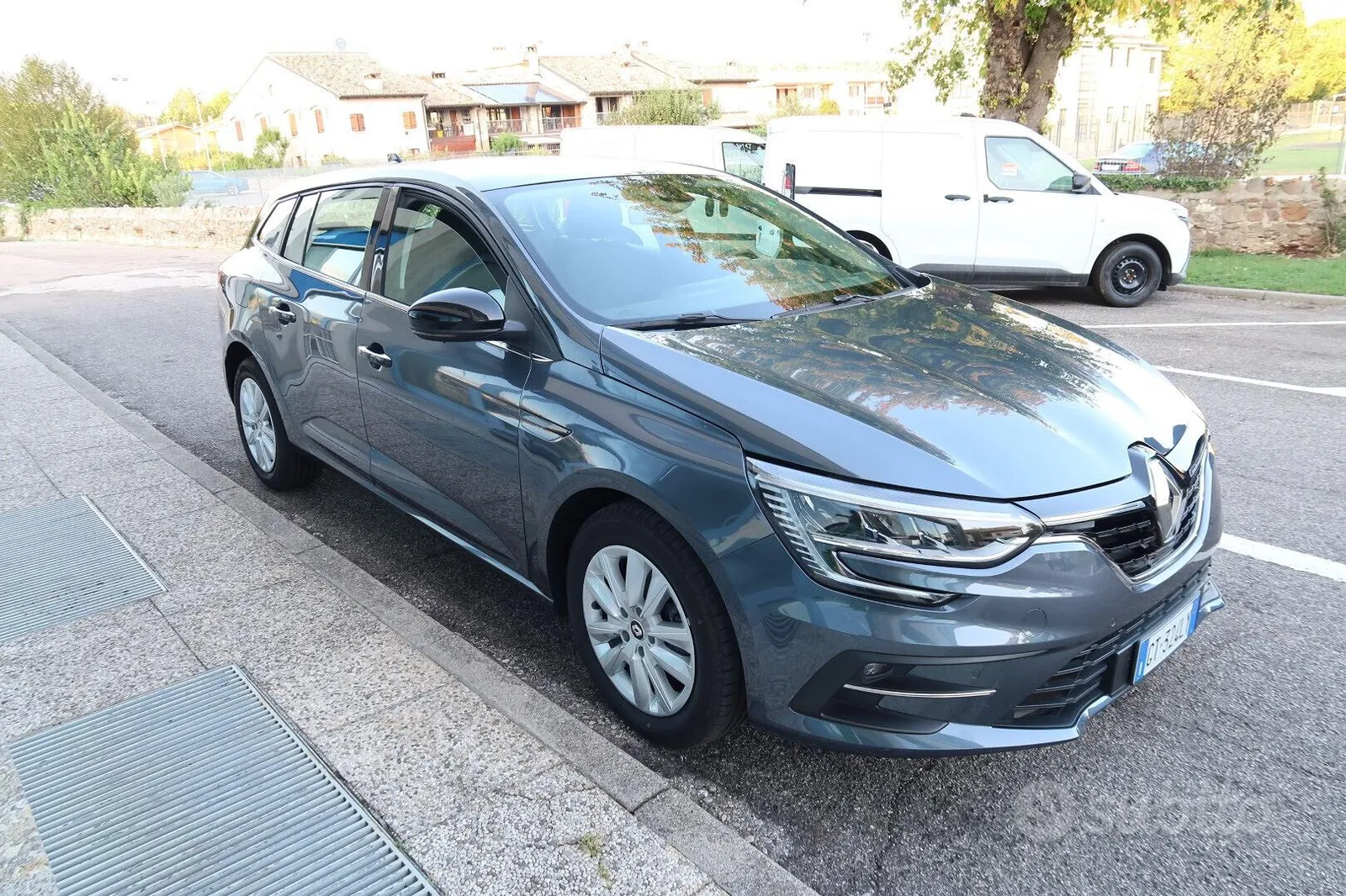 Renault Megane 2024 photo 3