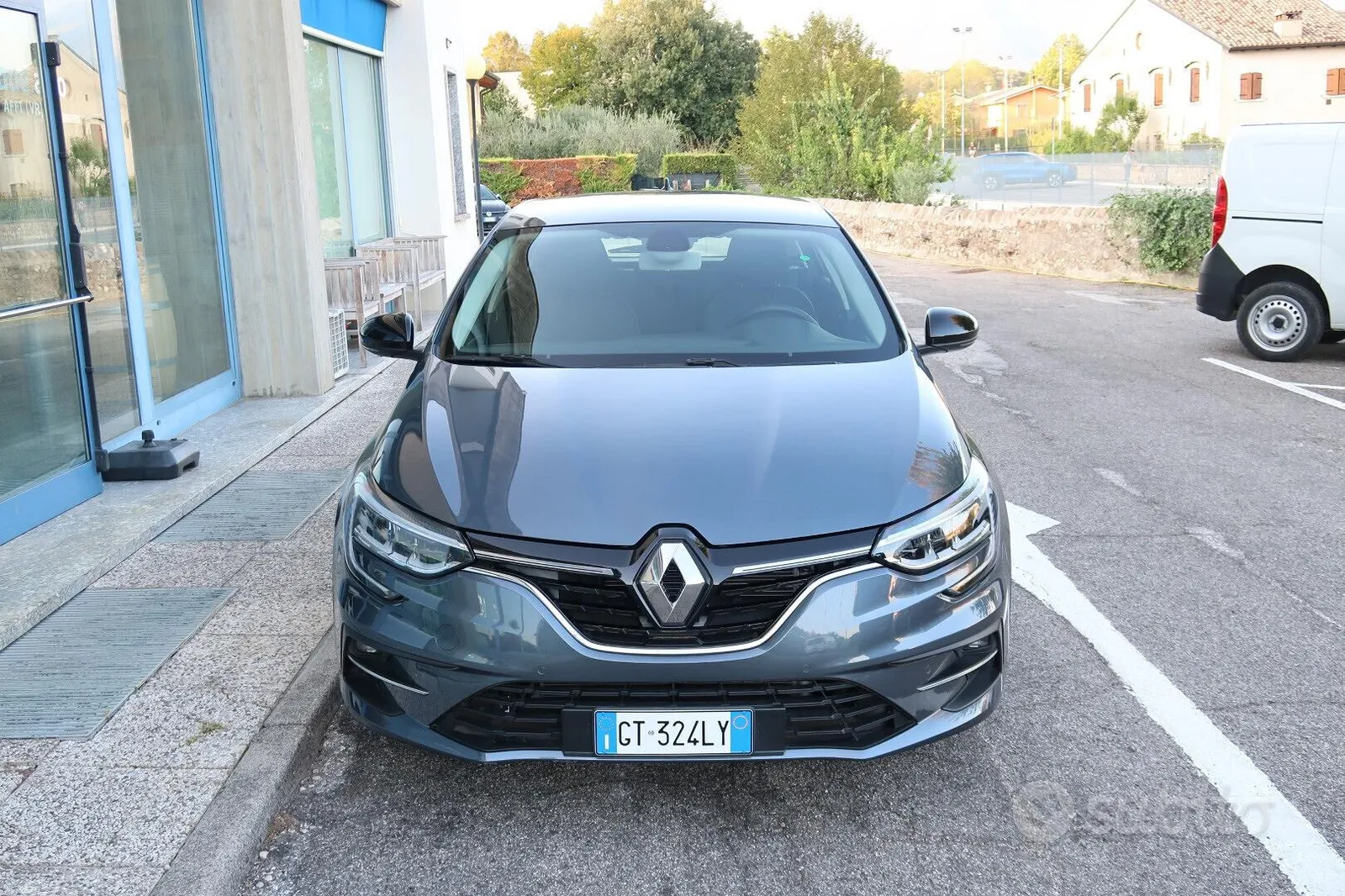 Renault Megane 2024 photo 2