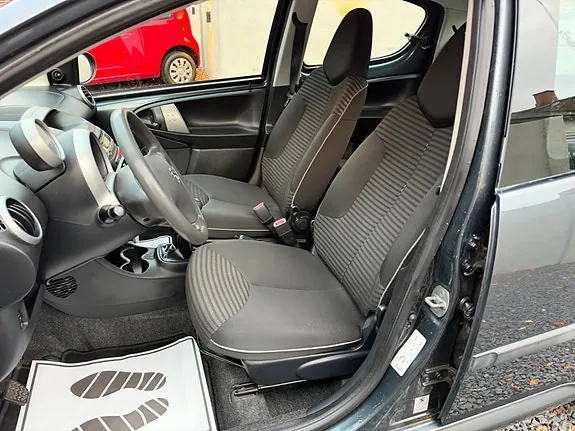 Peugeot 107 2013 photo 5