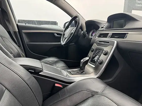 Volvo V70 2013 photo 4